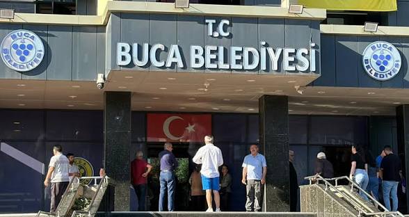 İzmir’de Buca Belediyesine dev yolsuzluk operasyonu: Başkan dahil 50 gözaltı