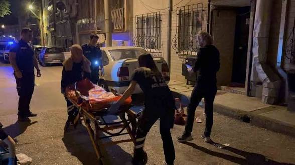 Bursa’da Dehşet: Annesini Bıçakladı, Kendini Yaraladı